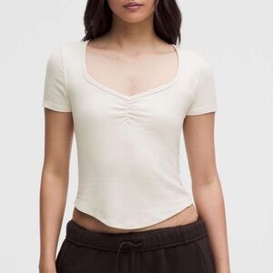 Lululemon‎ Hold Tight Sweetheart Short-Sleeve Shirt
Light Ivory size 8 NWT